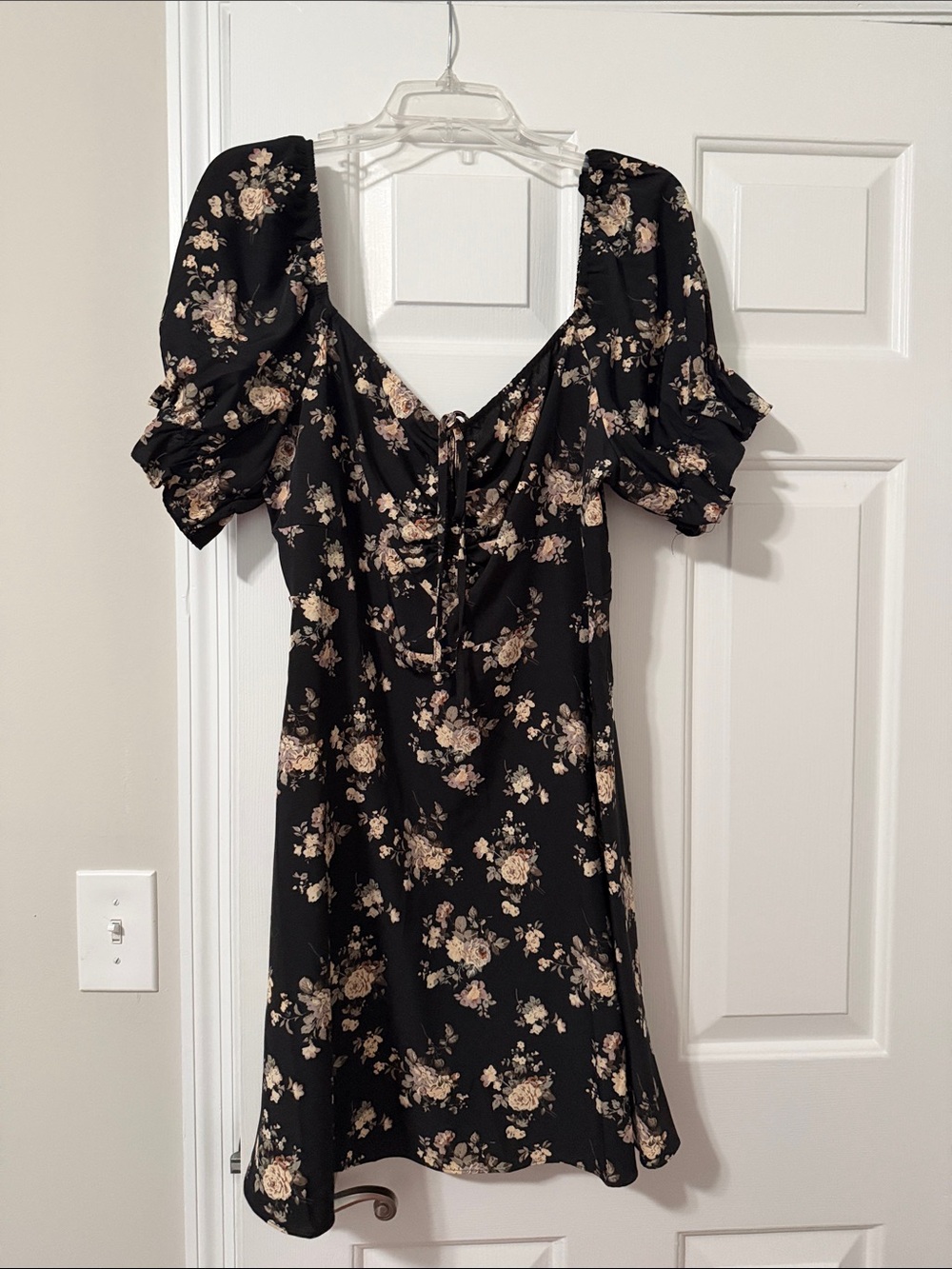 SHEIN Black Mini Dress with Cream Floral Print and Puff Sleeves size 2XL